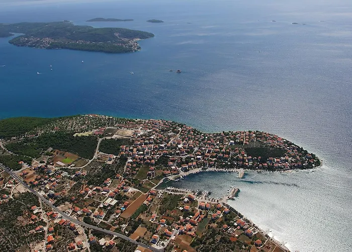 Villa Iris Apartments